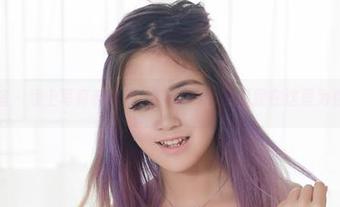 尤物馆 – 线上写真和美足，FoxYini孟狐狸在这里为你陶醉