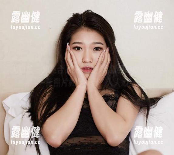 尤物馆 - 油亮合集免费送，孟狐狸FoxYini用一张照片教你“滑”入人心！