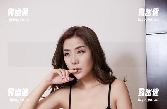 尤物馆 - 陆萱萱Cecilia：用学妹照片治愈你糟糕的周一，别紧张这是资源！