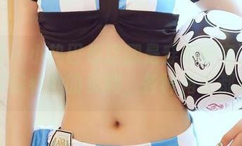 尤蜜荟 – 小热巴你这腿是穿越时空了吗？原图带你看她的长腿，各种角度都有哦！