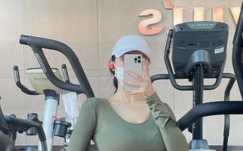 微密圈 – 左公子666制服高清大揭晓，分享一点不夸张的状态