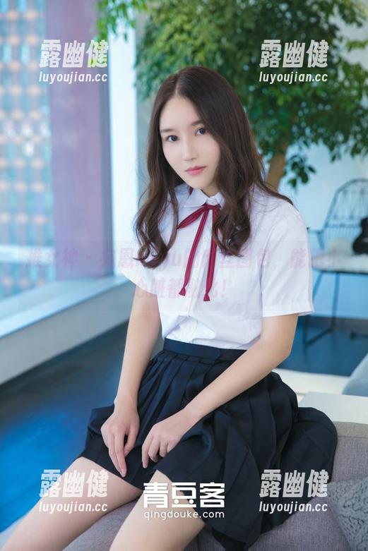 推女神 - 宛恩miyu的肉丝图包，能把小心脏都融化！