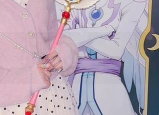 月城委员会私拍魅魔图包，唉，魔幻的一刻总是让人想久一点。