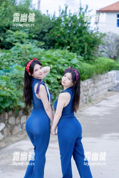 末夜787的套图时间：如果蜘蛛侠妹妹是你的室友！