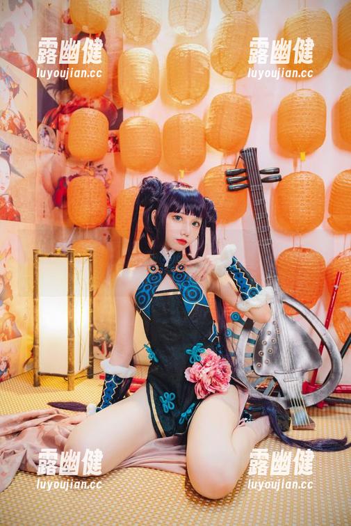 在果咩酱w的叛逆修女图包里，信仰与慵懒无缝衔接！