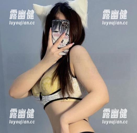 微密圈 - 桃沢樱呀的校服是一种信仰，高清下载随便拿走，哼哼，真可爱！
