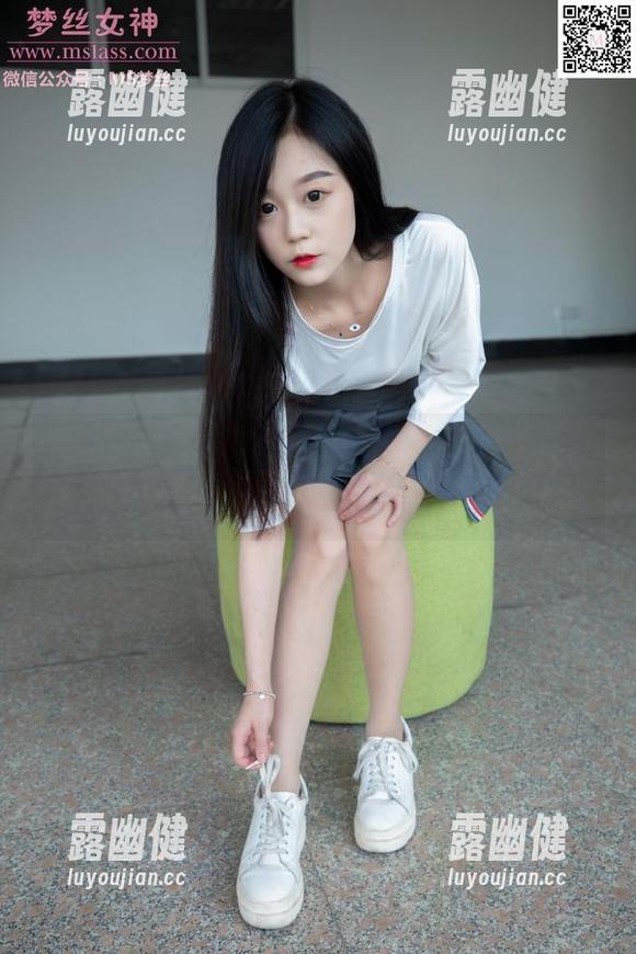 梦丝女神 - 雪馨驾到，无圣光也惊艳，美足套图，自己慢慢领悟吧。