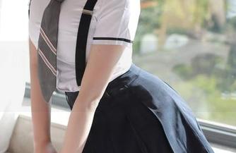 模范学院 – 学姐SiByl李思宁又来喝茶，新更新照你不想看吗？