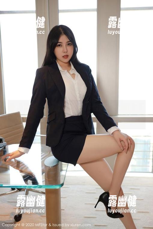 模范学院-伊小七MoMo 模范学院 - 下载吧!伊小七MoMo的女王美图,OMG,你确定不想看看吗?