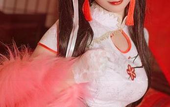 樱落酱w的天狼星旗袍就像星辰般耀眼，快下载不然真人未必好看！