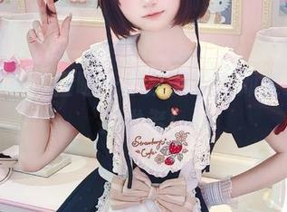 蕾姆写真，橙喵一秒从美学大师变身福利提供者！