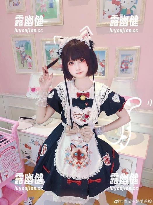 蕾姆写真，橙喵一秒从美学大师变身福利提供者！