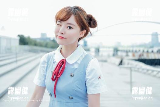 波萝社 - 姑姑带你看最新！AngelaLee李玲和服穿搭，给你个小hint～