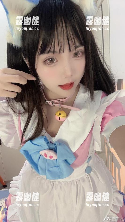 注意！洛可ss分享的制服美图，脑海里开始飘荡奇怪想法。
