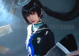 清青琴玖与办公桌的缠绵：不务正业的图册