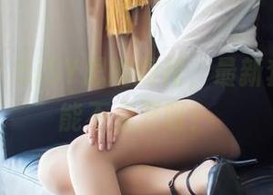 爱蜜社 – SISY思的短裙，最新套图，不能不点开呀！
