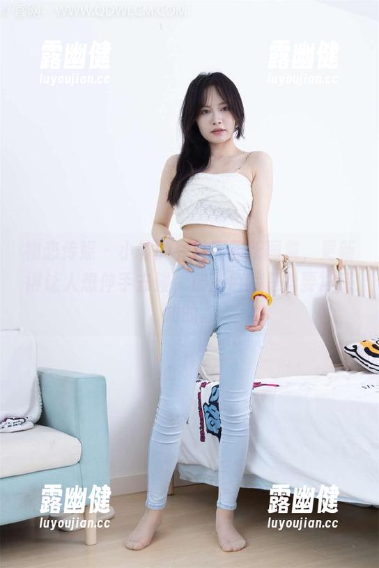 物恋传媒 - 小竹的克莱因蓝新图集，更新得让人想伸手去碰，那蓝色就是需要被感知的。