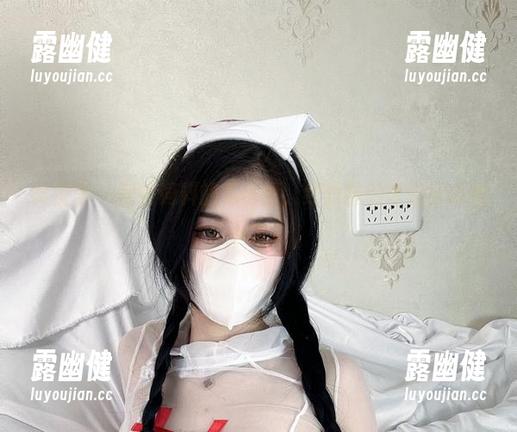 微密圈 - 在猪饲料的私房里，红丝袜的诱惑到底有多大？