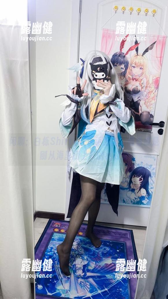 闲聊：白栎Shirly在水手服里，看着像是刚从海里捞上来的小仙女