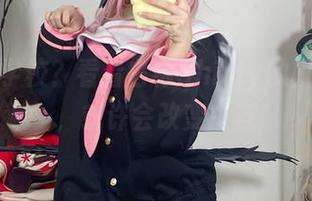不想回学校？看看白栎Shirly的校服作品，或许会改变主意