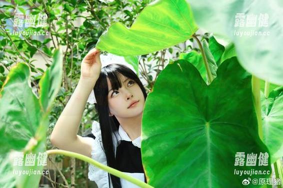 热乎乎的最新图片！白莉爱吃巧克力给你带来了“芭芭拉”，这色调和构图真让人眼前一亮。