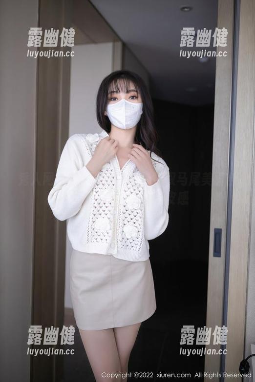 秀人网-BABY_柒 秀人网 - 来咯!BABY_柒双马尾美图合集,带点俏皮的赖皮感