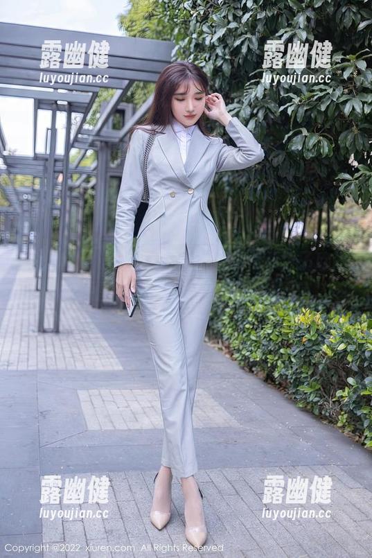 秀人网 - 谁还需要滤镜？Betty林子欣的内衣原图已经完美得令人难以置信。