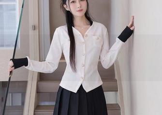 秀人网 – 厨娘余安安的全套作品，想学厨艺的也来看看这身材啊！