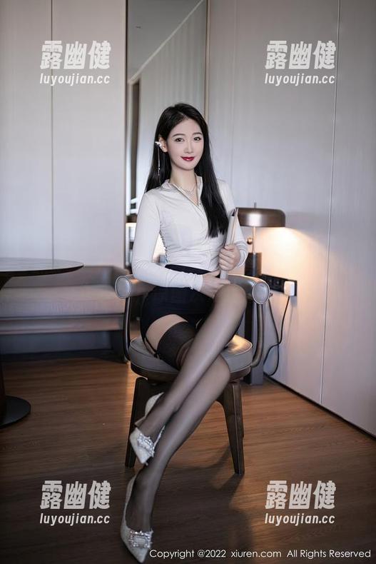 秀人网 - 在线欣赏周美美alicia的“温柔”实力，原图决定搬回家！