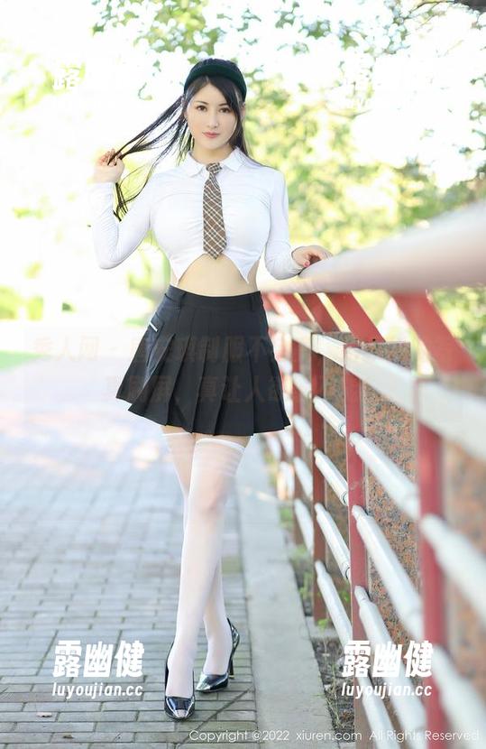 秀人网 - 唐安琪制服不会亮，结果她的写真刷屏，真让人欲罢不能！