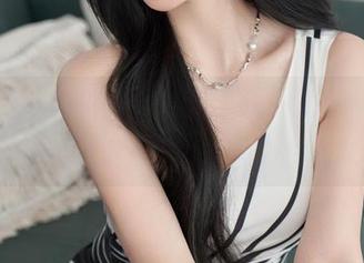 秀人网 – 美图时刻！是小逗逗的护士更新，齁甜不齁？