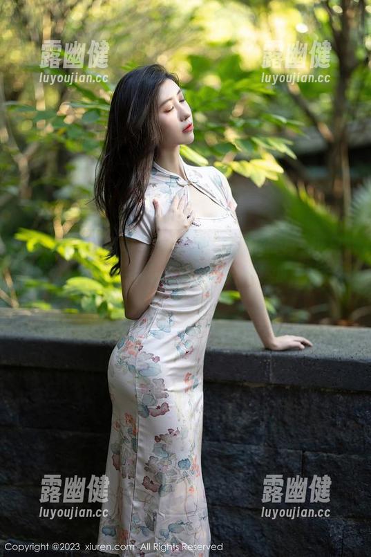 秀人网 - 杨可可coco比基尼图包：我只能说，给我一杯水，我就能继续旷日持久的沉迷！