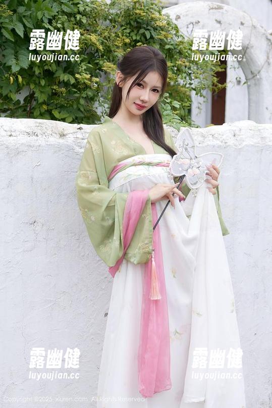 秀人网-杨紫嫣Cynthia 秀人网 - 最新图册:杨紫嫣Cynthia的温柔,像棉花糖一样,吃多了也不怕胖?