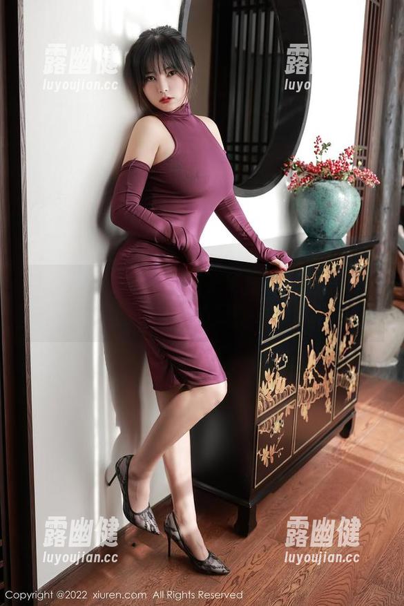 秀人网-柚子178 秀人网 - 长腿不等于长价钱——柚子178的写真图包,我们来打破常规吧!