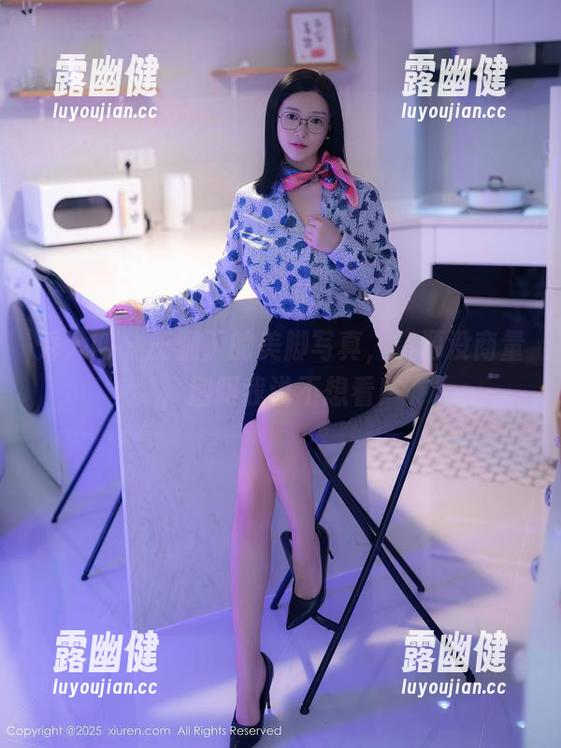 秀人网-王俪丁 秀人网 - 王俪丁的美脚写真,资源没商量,别跟我说不想看!