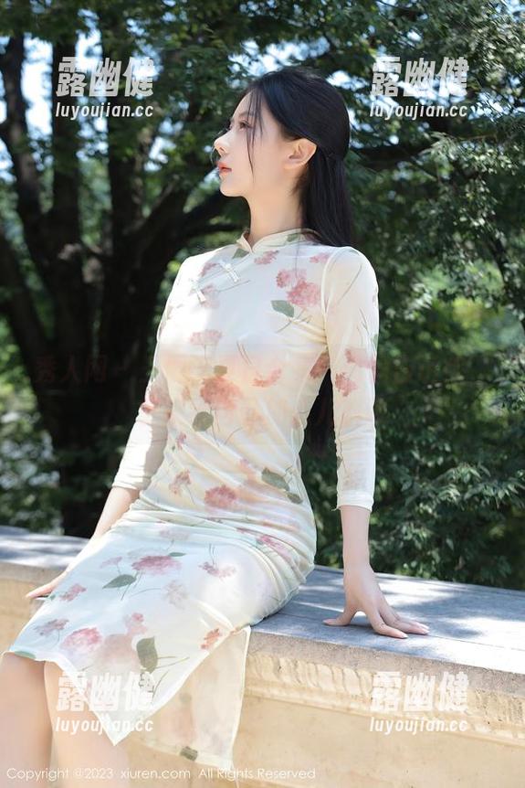 秀人网 - 王俪丁夏日合集：偷偷告诉你，拿来给自己加点儿料吧