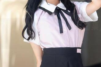 秀人网 – 金允珍呐的女王高清图集，搭配一杯咖啡贼写意。