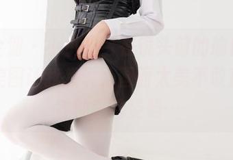 紧急企划 – 小小奶昔在镜头前的瑜伽，最新的美图让我想说，画面太美不敢直视，各种奇特姿势…