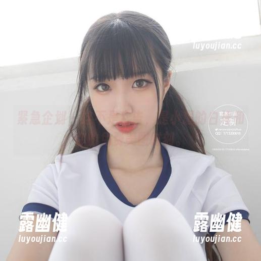 紧急企划-小恩 紧急企划 - 这不是广告,是小恩的白裙和你的免费美图时刻。