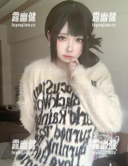 豪不犹豫分享纯爱neko浴室的在线原图，这竟然是自拍的意思？