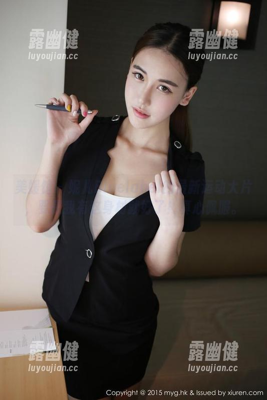 美媛馆-妮儿Bluelabel 美媛馆 - 妮儿Bluelabel的最新运动大片,要是我有这身材就好了!真心佩服。