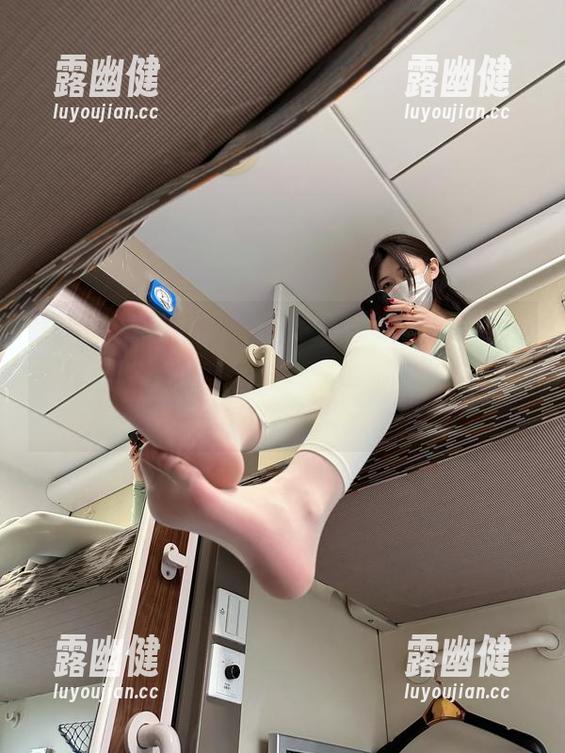 微密圈 - 你见过脸红Dearie最新的黑色作品吗？我只想说，这完全颠覆我对黑色的想象。