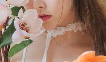 菠萝社 – 高清镜头下的柳侑绮Sevenbaby：袜子与她的CP关系究竟如何？图册里似乎有答案。