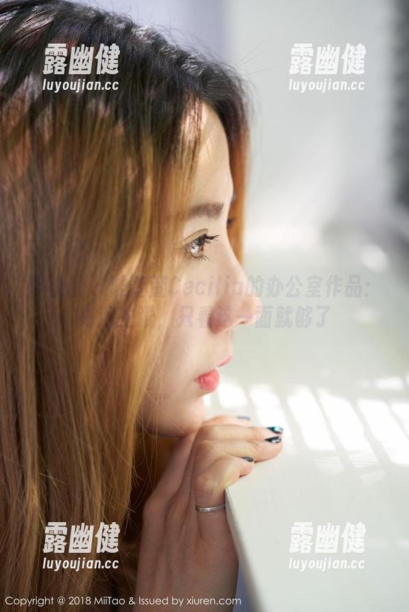 蜜桃社-陆萱萱Cecilia 蜜桃社 - 陆萱萱Cecilia的办公室作品:高清主张,只看这一面就够了