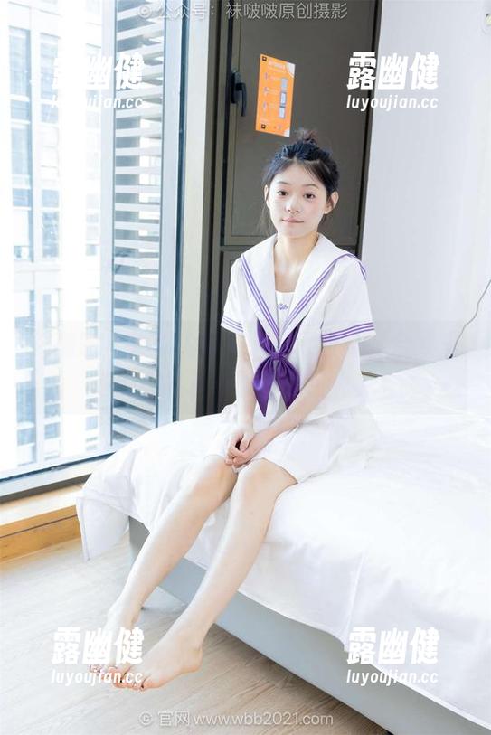 袜啵啵 - 别以为小安只有二百期，合集里的图轻松驾驭你的目光。