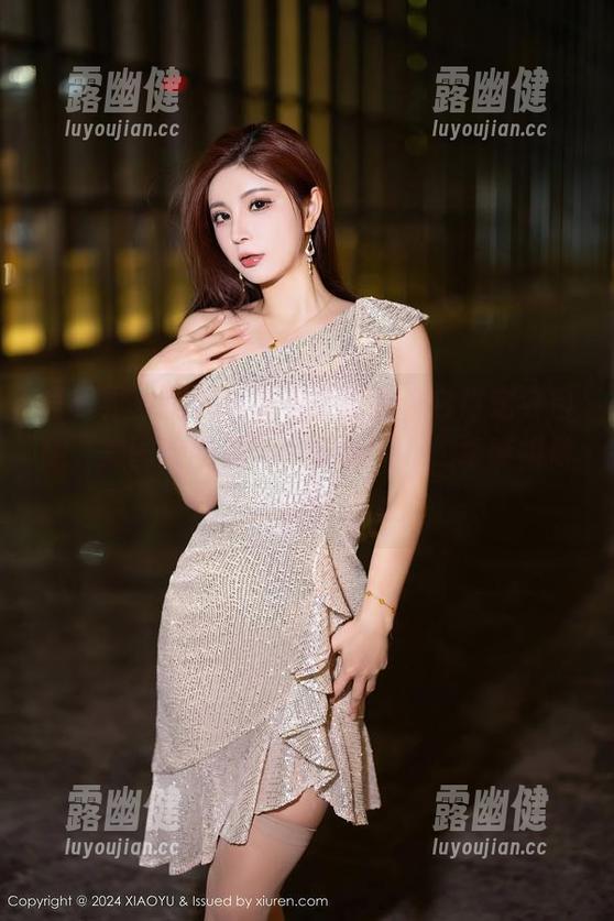 语画界-Cris_卓娅祺 语画界 - 假如连体衣能说话,它肯定会自称“美图收割机”,反正Cris_卓娅祺做到了,壁纸必备!