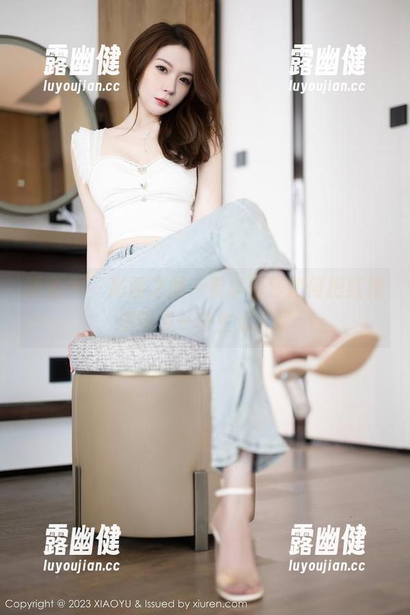 语画界 - 高清之间，看李丽莎如何把红裙演绎成一种生活态度
