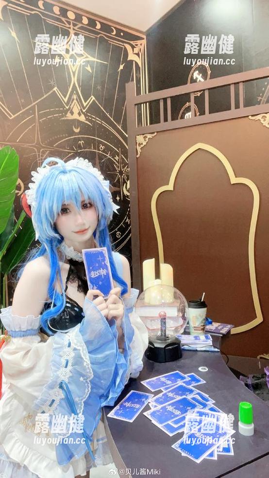 原图实锤！贝儿酱Miki的牛仔裤，居然能装下我对“啥都想看”的渴望。