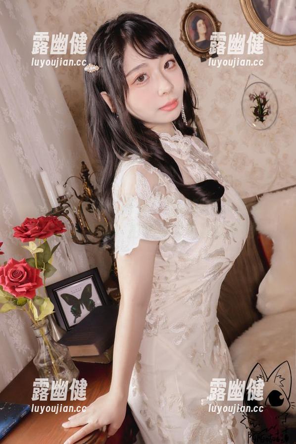 “陌陌咕咕咕”把少女的定制图集弄得好看得让人想问，拍照其实有那么难吗？