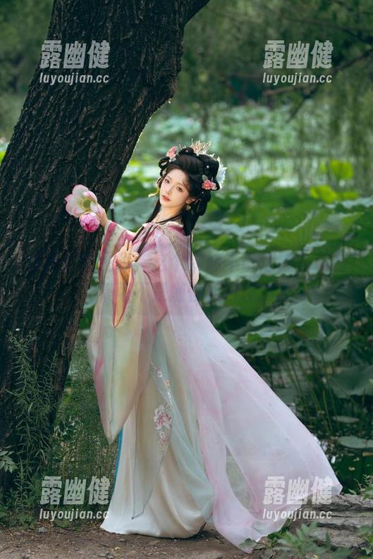 制服控们注意，这个雯妹不讲道理私房合集可不是随便的日常！